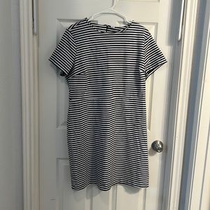 Old Navy Women’s 2XL Black and‎ White Striped Zip Up Dress